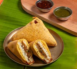 2 Pc Aloo Bread Pakoda