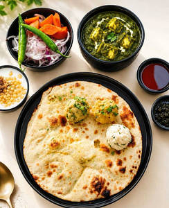 1 Paneer Naan With Palak Paneer