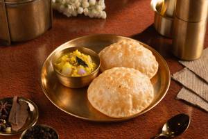 Poori With Potato Masala (poori Masala)