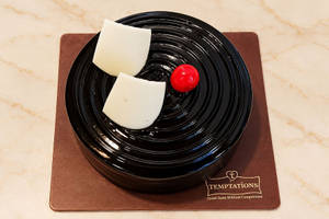 Chocolate Fantasy Cake (400 Gms)