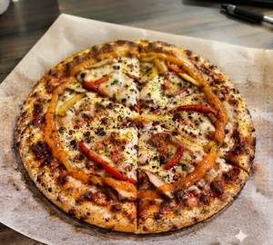 Peri peri veg pizza