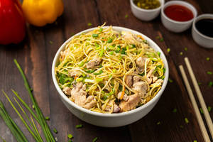 Chicken Hakka Noodles Small