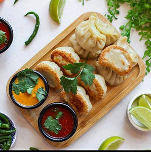 Buff Kothey Momos [8 Pieces]