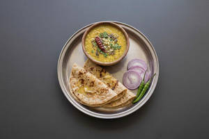 Yellow Dal (Moong) Tadka With 3 Tawa Butter Roti