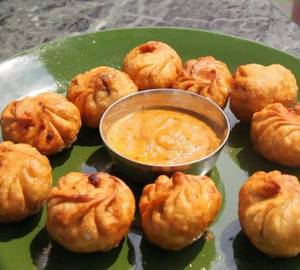 Fried Chicken Momos [6 Pieces]