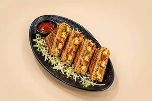 Paneer Tikka - Cheese Grilled Sandwich(Peri Peri Sauce 4 Pieces)