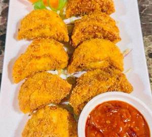 Chicken Kurkure Momos [8 Pieces]