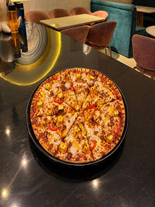 Paneer Makhani Pizza