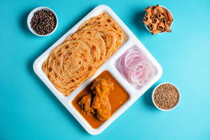 Chicken Curry Lachha Paratha (2 Pcs) Bowl
