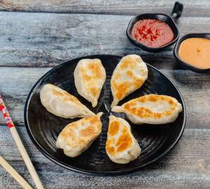 Paneer Pan Fried Momos 8-Pcs