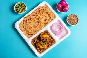 Egg Masala Lachha Paratha (2 Pcs) Bowl