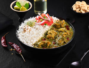 Singh Da Saag Chicken Steamed Rice Bowl.