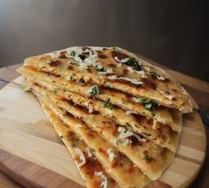 Aloo paneer paratha