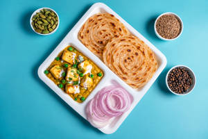 Matar Paneer Lachha Paratha (2 Pcs) Bowl