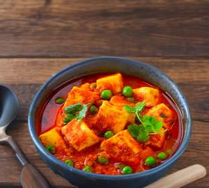 Matar Paneer 5 Puri