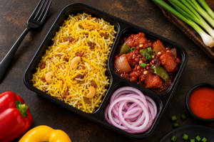 Basanti Pulao And Chilli Chicken Combo