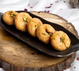 Makhan bada [Mishri]