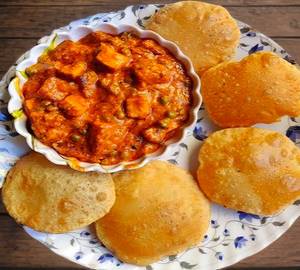 Matar Paneer 5 Puri