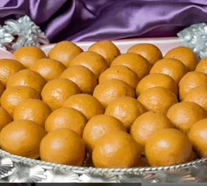Besan Laddu [Gud]