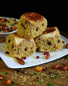 Butter Kacchi Dabeli