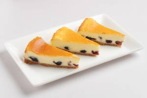 Classic Blueberry Cheesecake [1 piece]