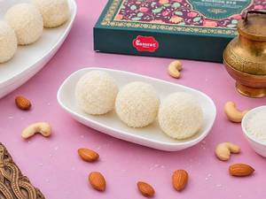 Coconut Ladoo