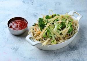 Pan Fried Broccoli And Ginger Noodles