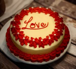Love Red Velvet Colour Full Cake