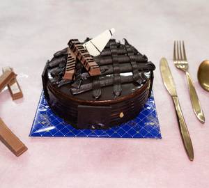 Chocolate Kitkat Cake [500 Grams]