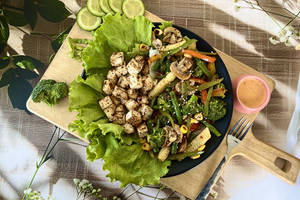 Sauteed Salad With Tofu