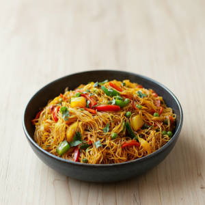 Veg Singapore Style Rice Noodles