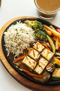 Grilled Sizzling Cottage Cheese Steak