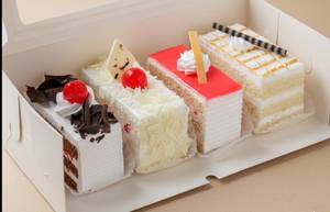 Fusion Femily pastry Box (Pack Of 4)