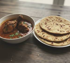 Chicken Curry(2 Pcs) With Tawa Roti(3 Pcs)