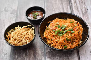 Veg Schezwan Noodles (500 Ml)