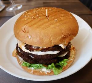 Beef XXX Burger