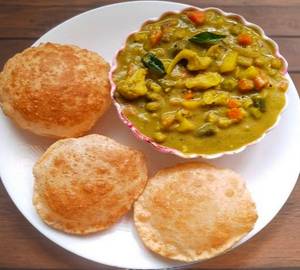 Poori vegetable kuruma chatney