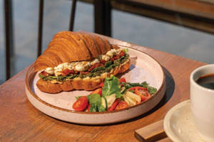 Tuscan Pesto Caprese (150 Gm)