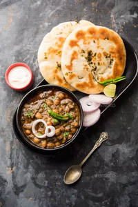 1 Paneer Naan With Chole And Lassi