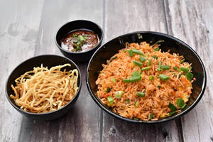 Veg Schezwan Rice (500 Ml)