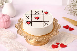Valentine's Tic-Tac-Toe Vanilla Bento Cake(300 Gm)
