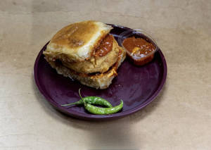 Schezwan Vadapav
