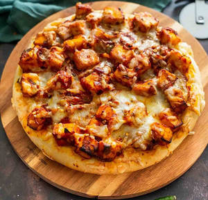 Paneer And Paprika Pizza