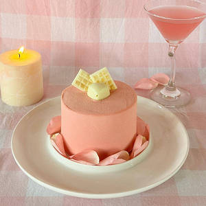 Strawberry Bento Cake
