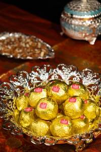 Chana Laddu