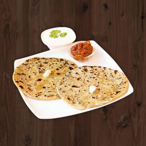 Laccha Paratha [Serves 1] With Sweet Curd