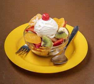 Fruit Salad With Ice Cream(spl. Ice Creams)