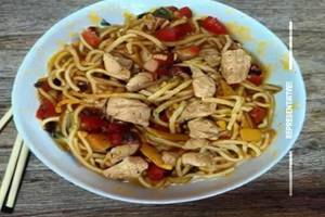 Chicken Chilli Garlic Noodles [serves 2]