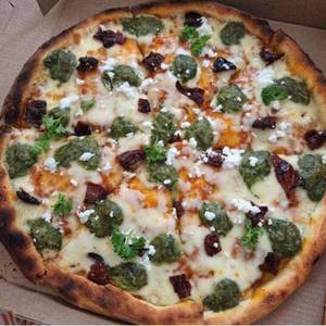 Spinach Cheese Crust Pizza [10 inches]