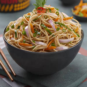Veg Hakka Noodles
